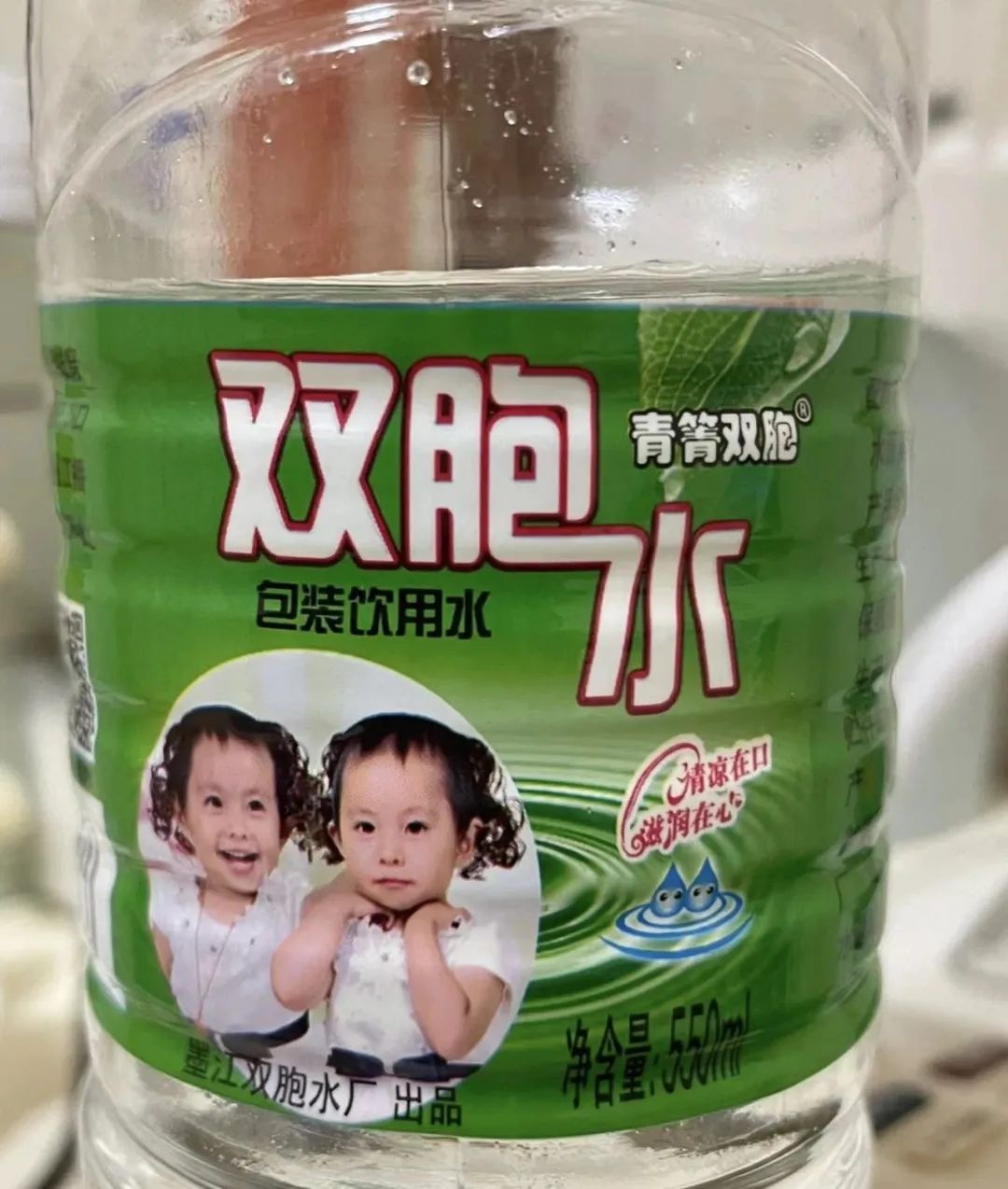 DƬ